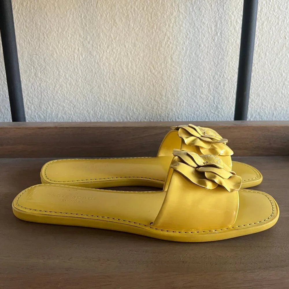 KATE SPADE Santana Flower Slide Sandal in Dandelion Yellow Size 9 NEW - Picture 3 of 9
